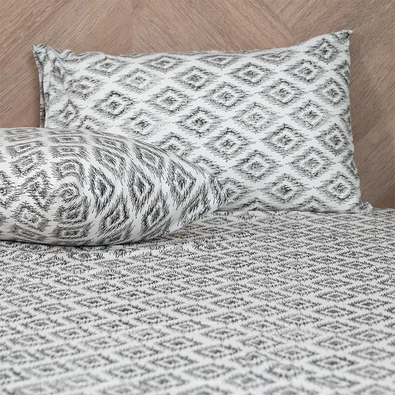 Gem Grid Bedsheet - Black